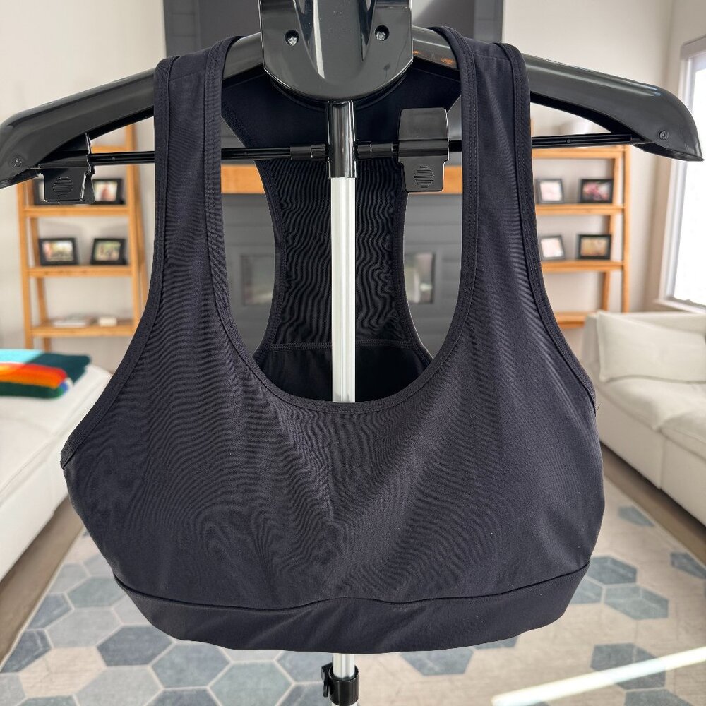 Fabletics On-the-go Medium Impact Sports Bra